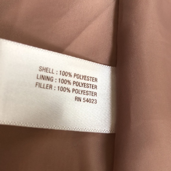 Old Navy size M puffer coat - worn twice - Picture 7 of 9